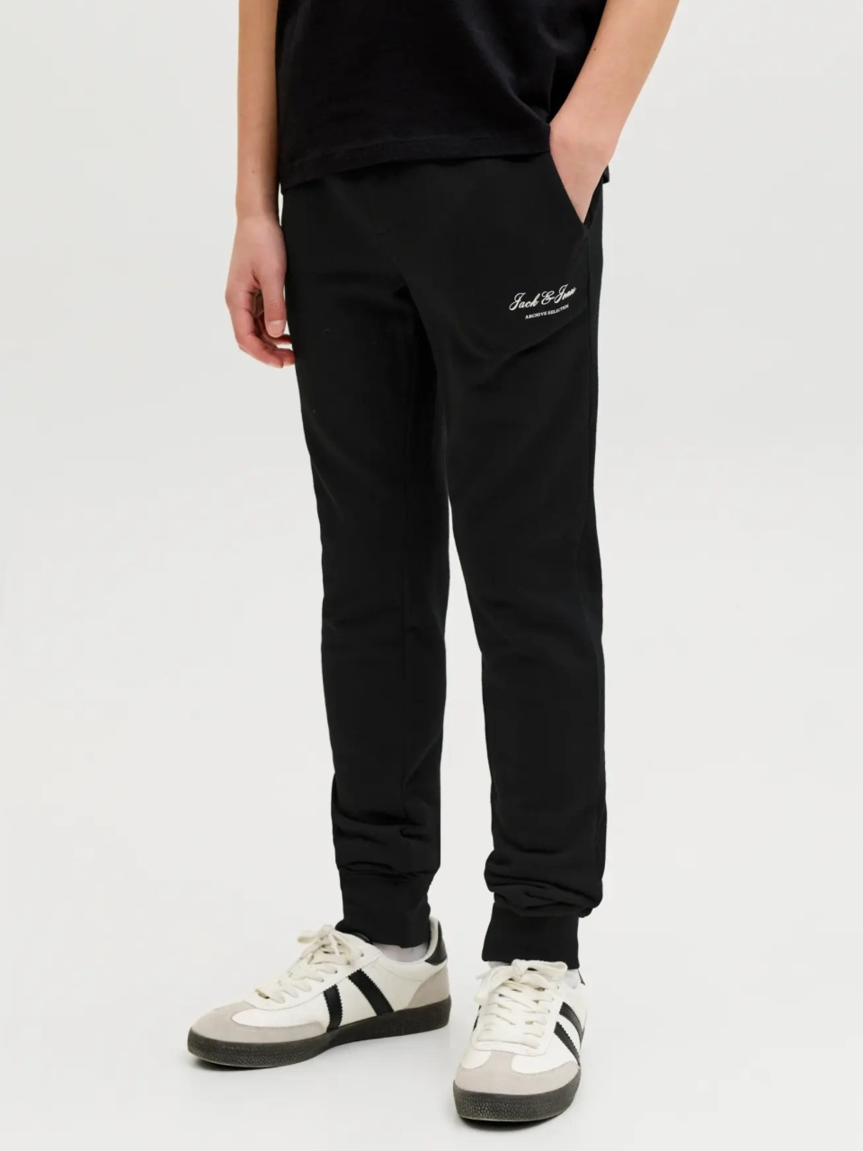 Jack & Jones Pantaloni lungi de trening baieti, cu talie joasa, Regular fit, Negru (SELECTATI MARIMEA: 128 cm)