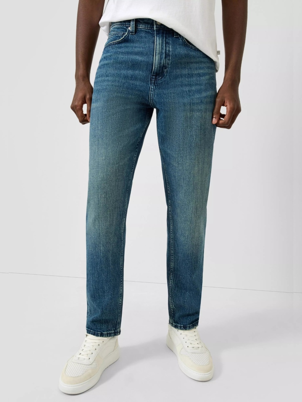 Q/S by s.Oliver Blugi barbati Devon, cu talie medie, Relaxed fit, Tapered Leg, Bleumarin inchis (SELECTATI MARIMEA: 33, SELECTATI LUNGIMEA: 32)