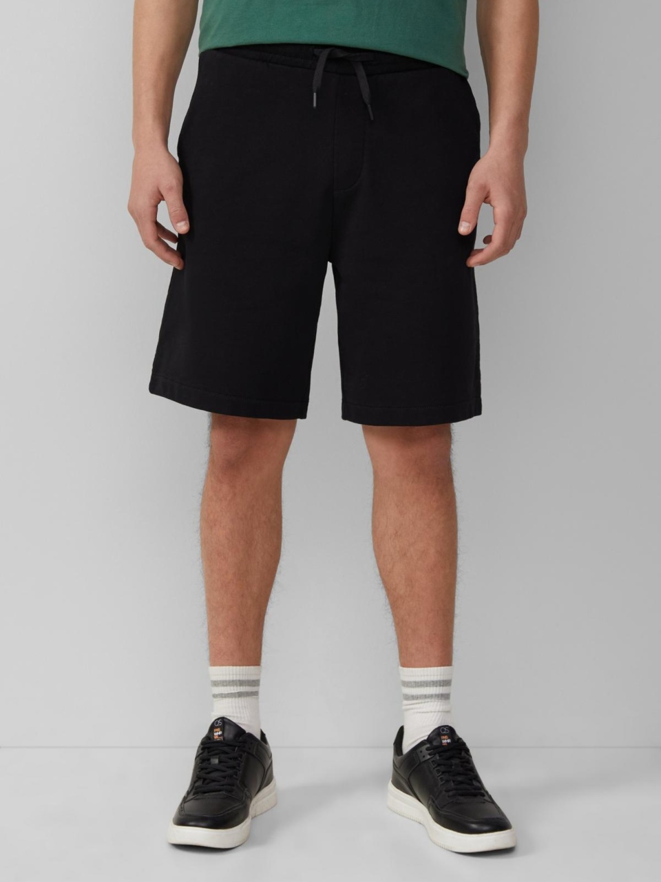 Q/S by s.Oliver Pantaloni scurti sport, barbati, cu talie medie si croiala Regular Fit, Negru (SELECTATI MARIMEA: 2XL)