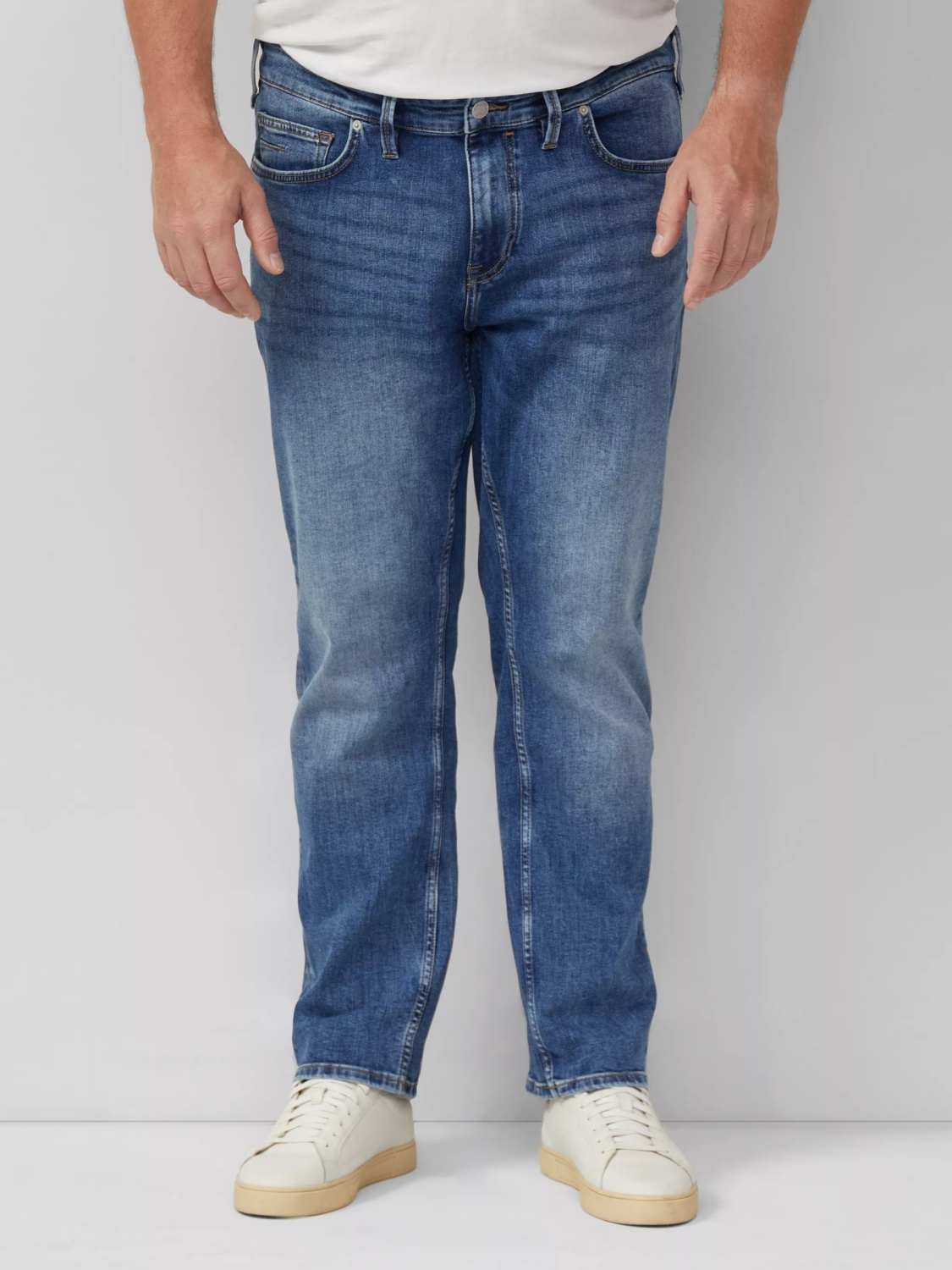 s.Oliver Big Sizes Blugi barbati big size Casby, cu talie medie, Relaxed Fit, Straight Leg, Albastru (SELECTATI MARIMEA: 42, SELECTATI LUNGIMEA: 32)