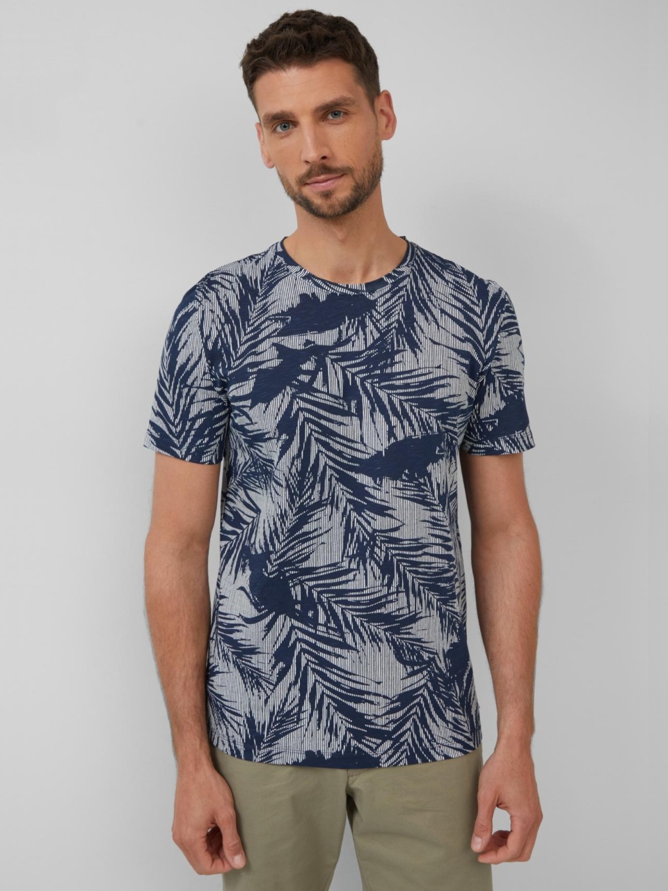s.Oliver Tricou barbati cu imprimeu cu frunze de palmier, Regular Fit, Bleumarin (SELECTATI MARIMEA: L)