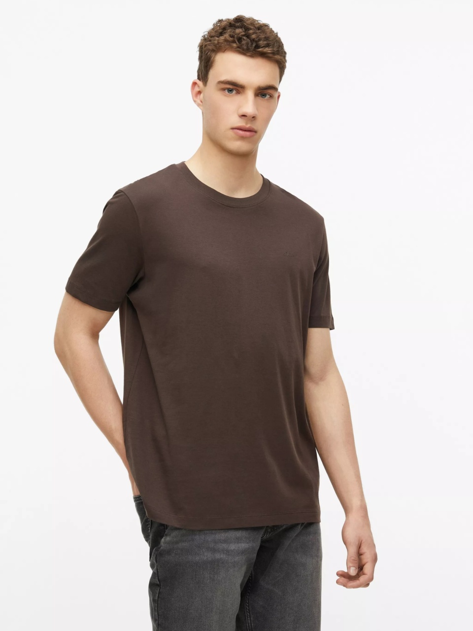 s.Oliver Tricou barbati, din bumbac, la baza gatului, Regular fit, Maro inchis (SELECTATI MARIMEA: XL)