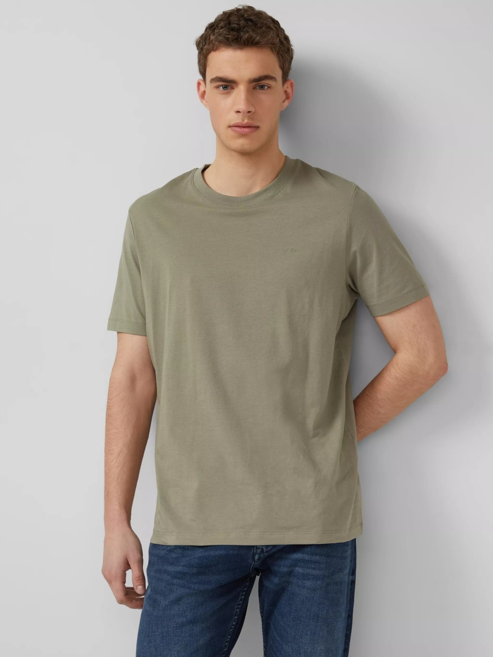 s.Oliver Tricou barbati din bumbac, la baza gatului, Regular fit, Olive (SELECTATI MARIMEA: XL)