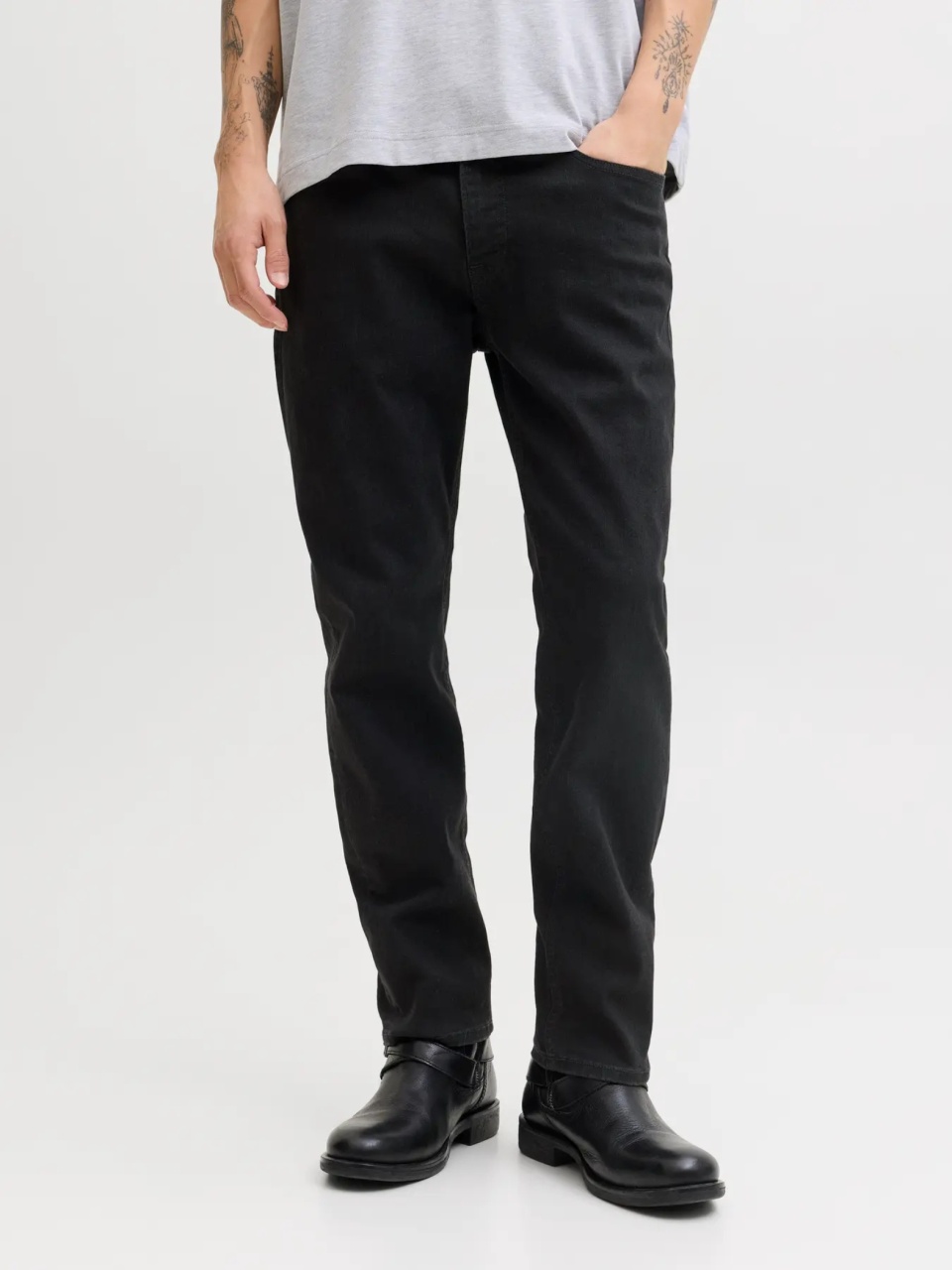 Jack & Jones Blugi barbati CLARK, cu talie medie si croiala Regular fit, Negru (SELECTATI MARIMEA: 33, SELECTATI LUNGIMEA: 32)