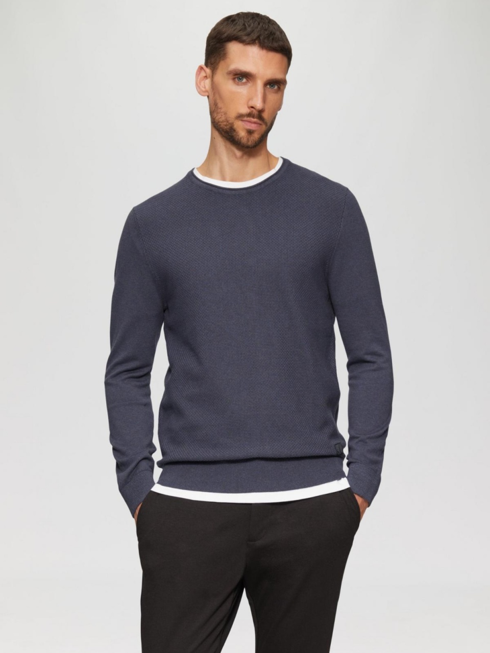 Pulover barbati cu decolteu la baza gatului, Regular fit, Bleumarin inchis (SELECTATI MARIMEA: XL)