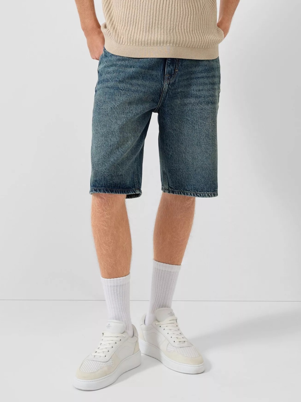 Q/S by s.Oliver Pantaloni scurti de blug barbati, din bumbac, cu talie medie, Loose fit, Albastru inchis (SELECTATI MARIMEA: 32)