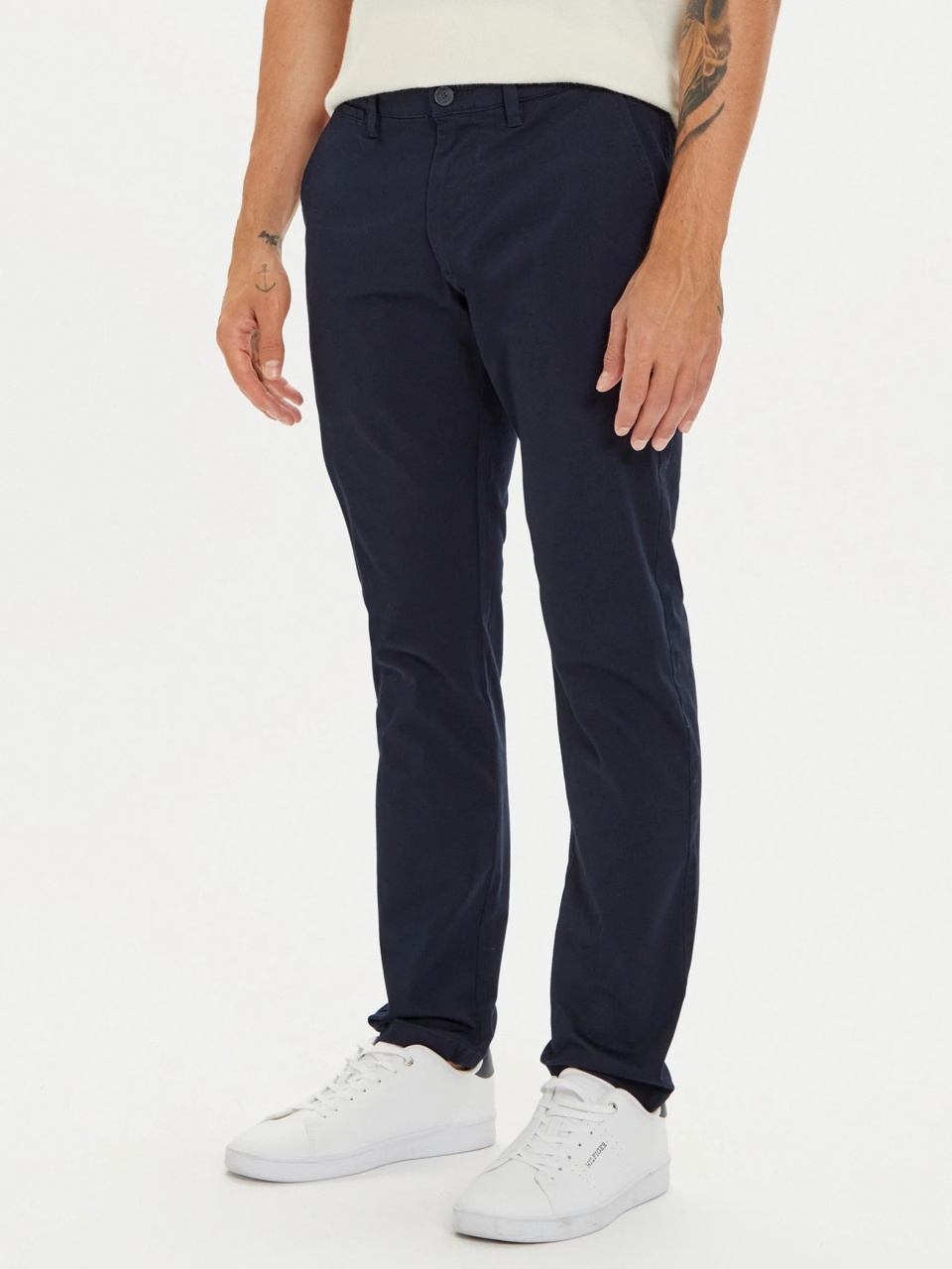 s.Oliver Pantaloni chino, Austin, barbati, cu talie medie si croiala Slim Fit, Bleumarin inchis (SELECTATI MARIMEA: 32, SELECTATI LUNGIMEA: 30)