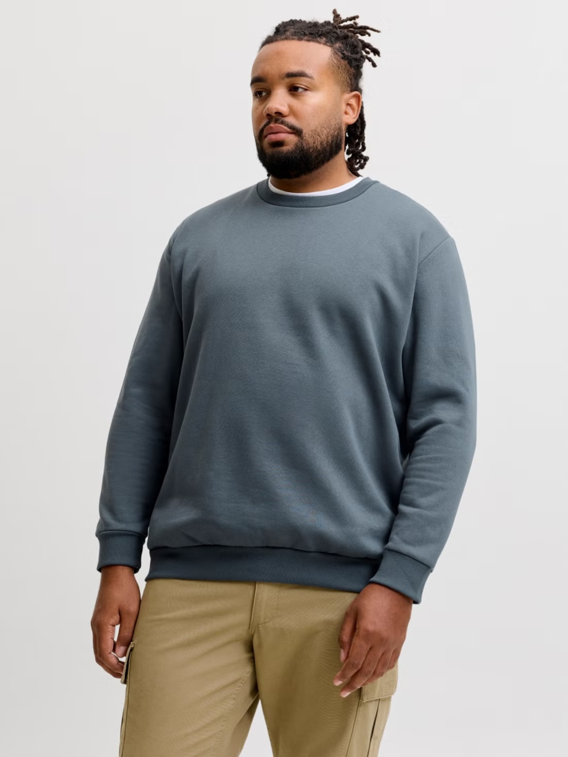 Jack & Jones Plus Bluza barbati big sizes, cu decolteu la baza gatului, Relaxed Fit, JJEBRADLEY, Gri albastrui (SELECTATI MARIMEA: 7XL)