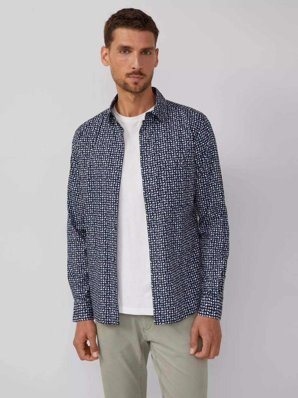 s.Oliver Camasa barbati, Slim fit cu imprimeu cu puncte, din amestec de bumbac, Bleumarin inchis (SELECTATI MARIMEA: 2XL)