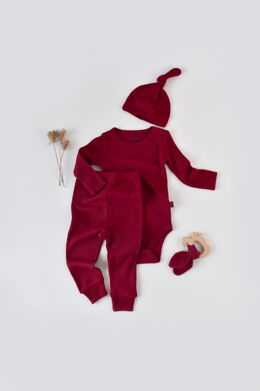 Set 3 piese: body cu maneca lunga, panataloni lungi si caciulita din bumbac organic si modal - Rosu, Baby Cosy