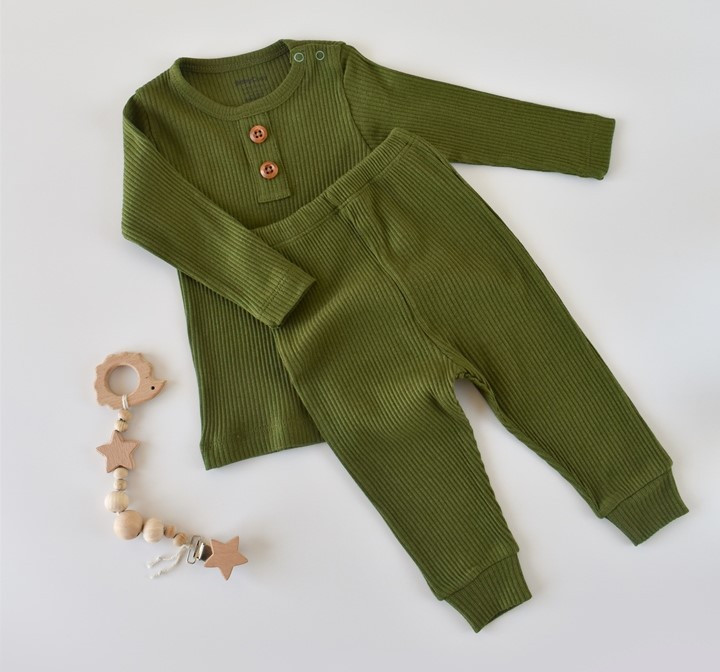 Set bluzita cu maneca lunga si pantaloni lungi din bumbac organic si modal - Verde BabyCosy