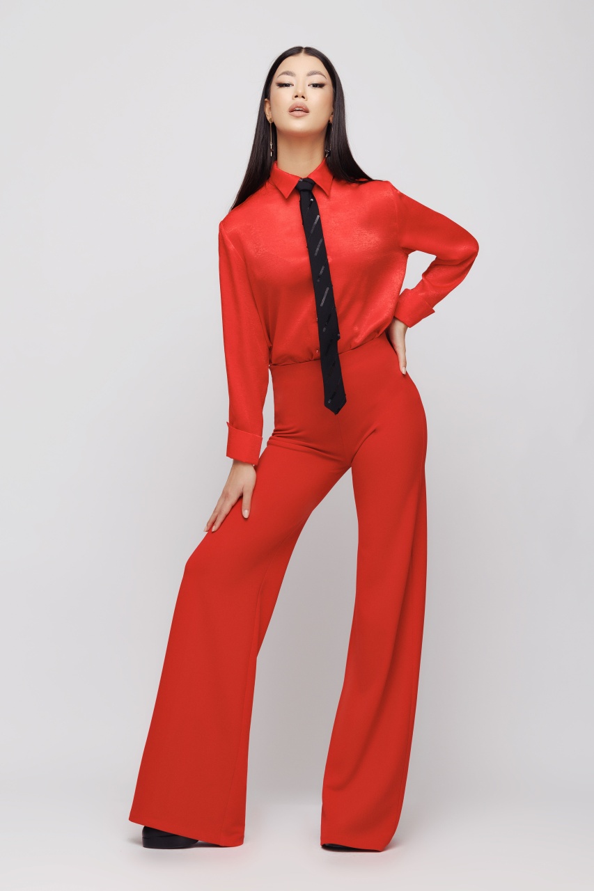 Pantaloni dama evazati