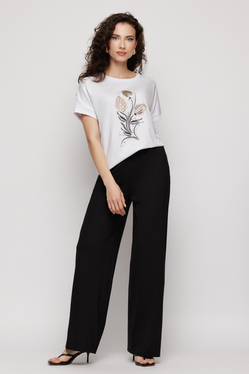 Tricou damă cu print floral și aplicații