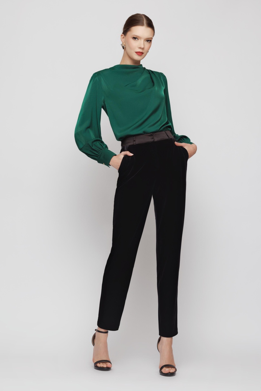 Pantaloni dama din catifea