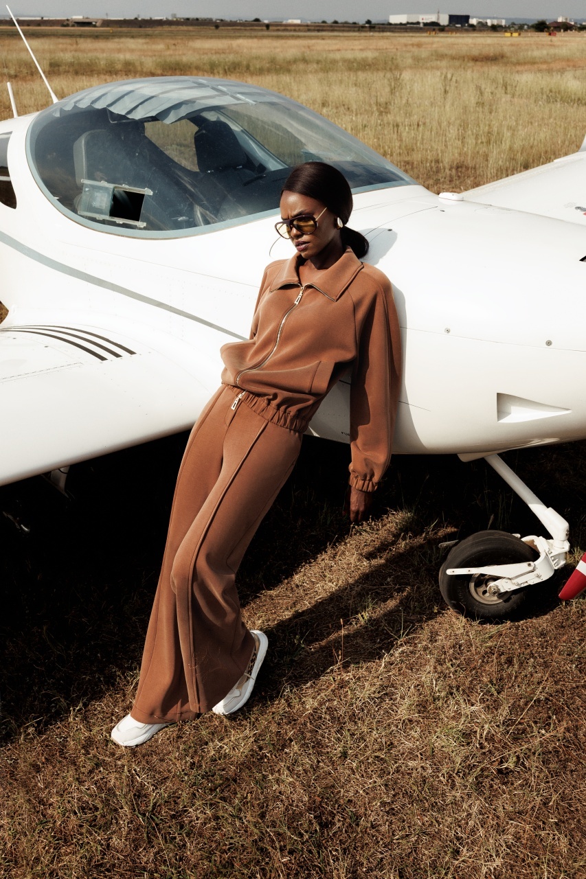 Pantaloni dama largi