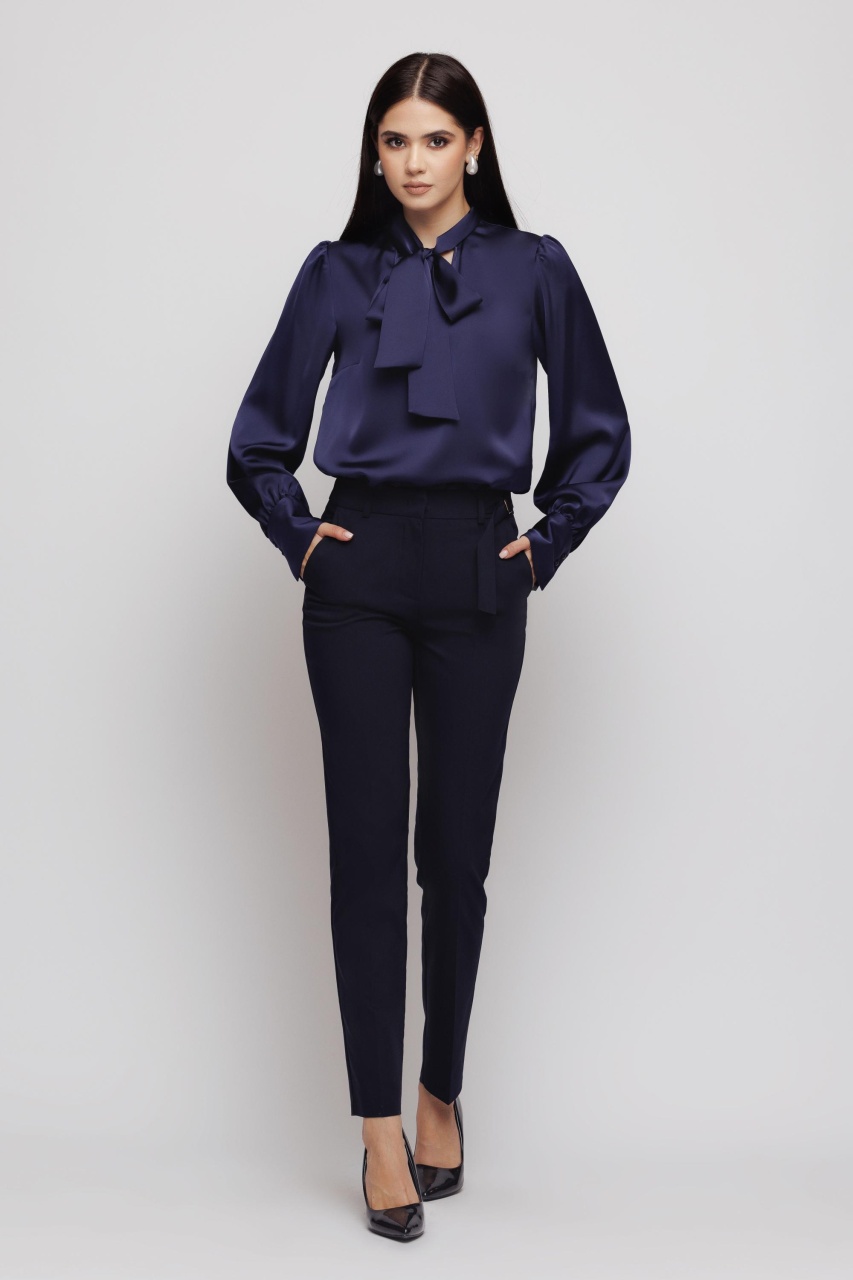 Pantaloni dama conici