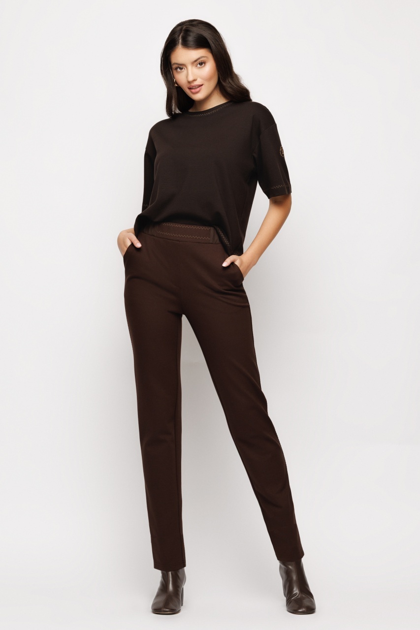 Pantaloni dama conici maro