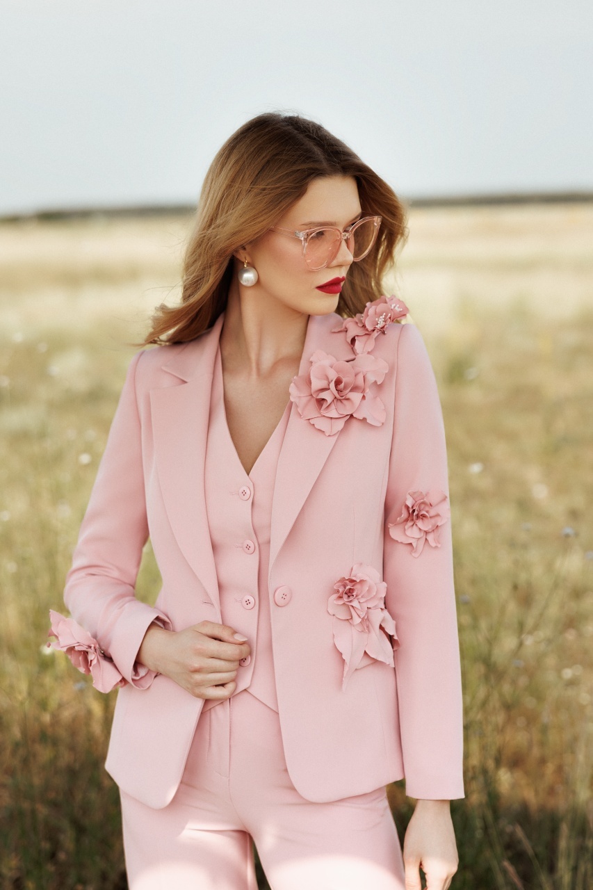 Sacou dama roz cu accesoriu