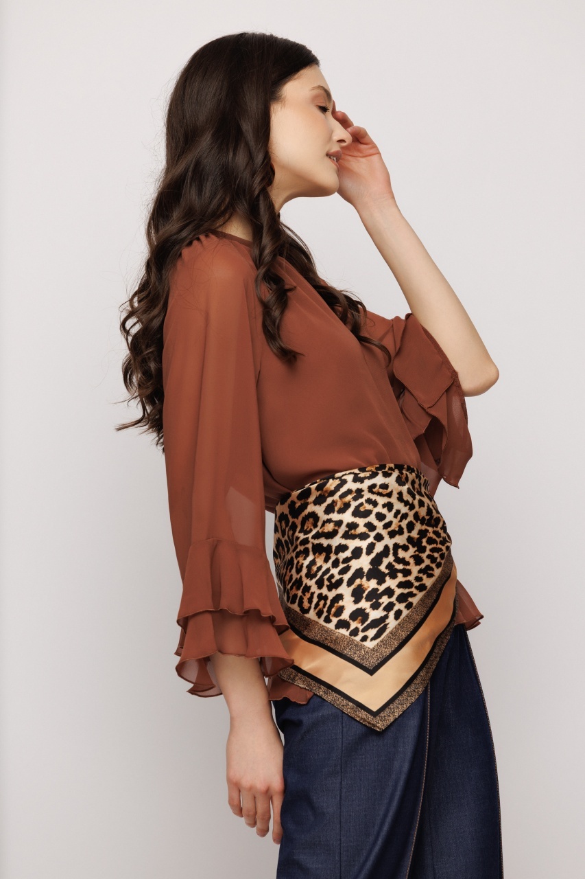 Eșarfă pătrată animal print cu bordură elegantă