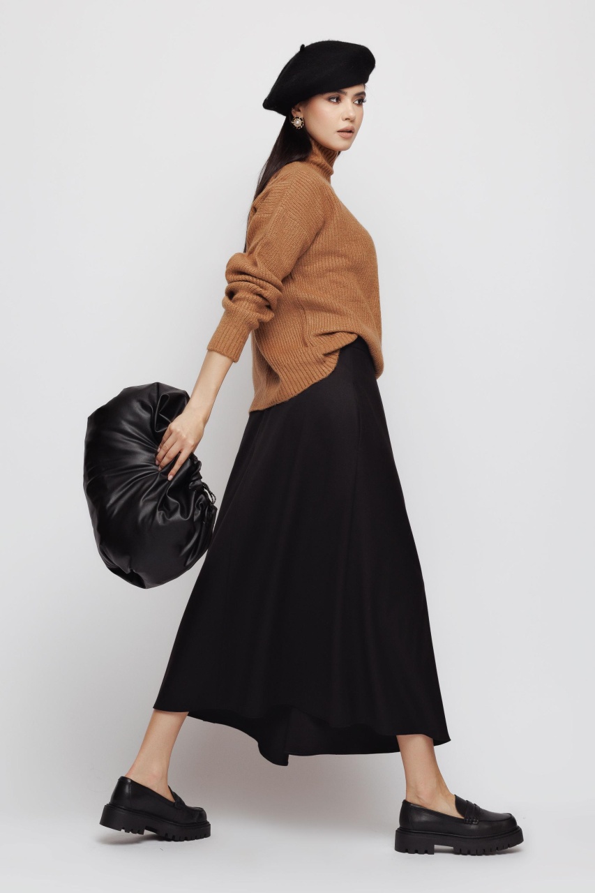 Pulover dama tricotat pe gat