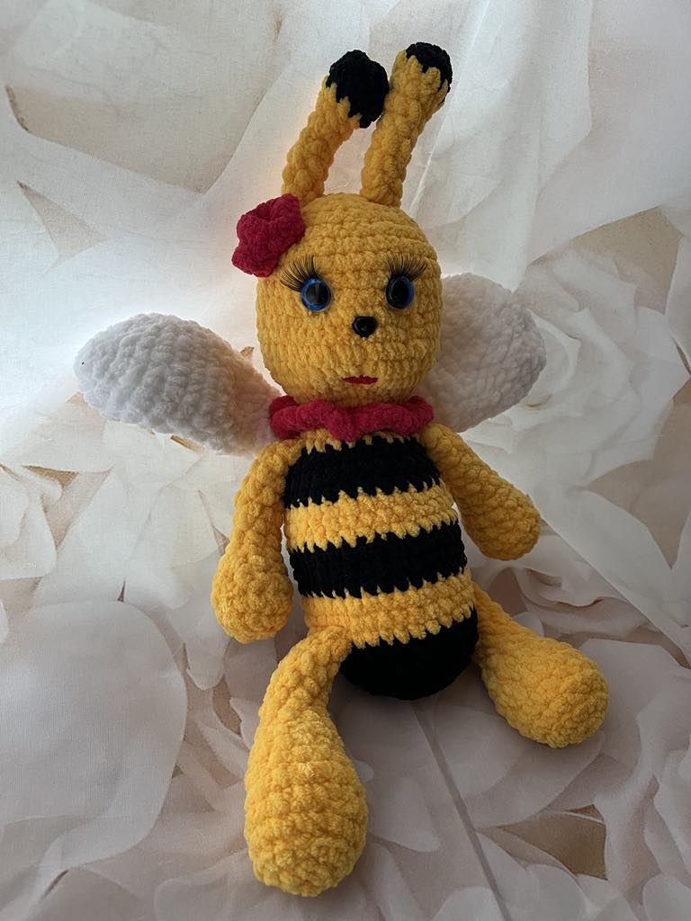 Jucarie de plus Albinuta Honey, lucrata manual, handmade, textil, galben/negru, 37cm