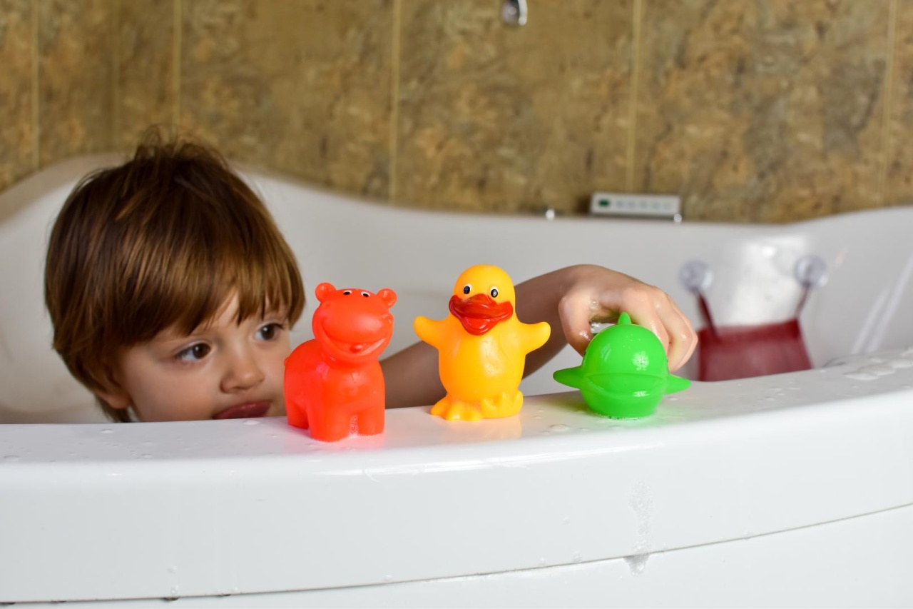 JUCARII BAIE - Set figurine baie cu saculet pentru depozitare
