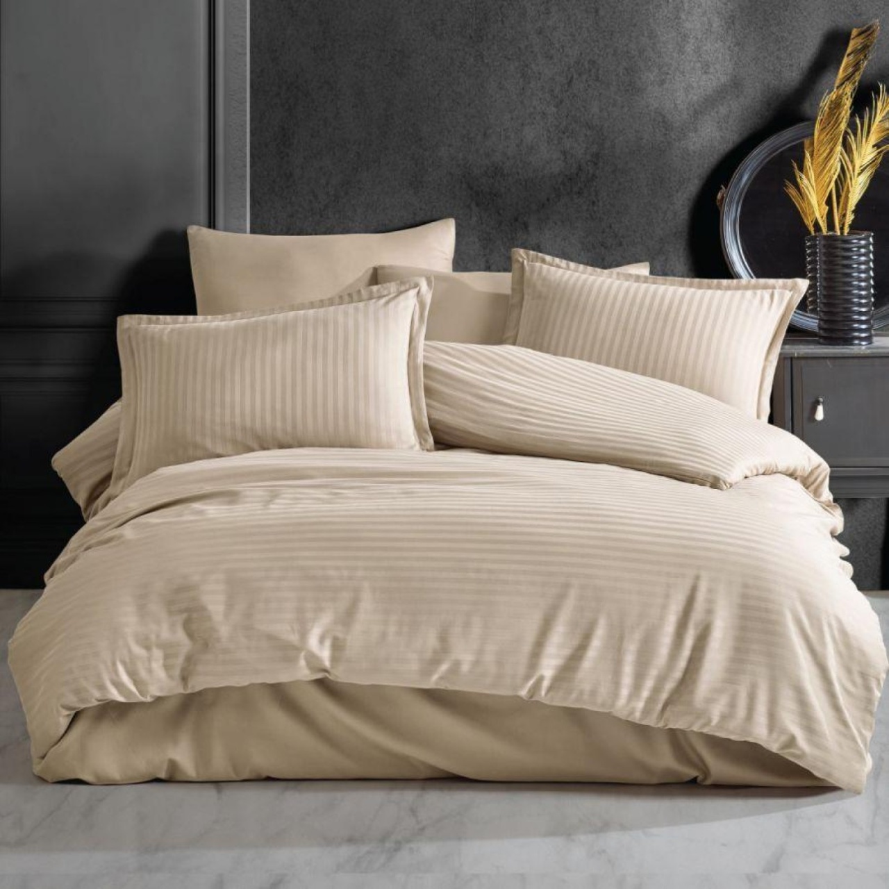 Lenjerie de pat Cotton Deluxe Home & Deco, Damasc Saten Bej Bumbac 100%, XXL