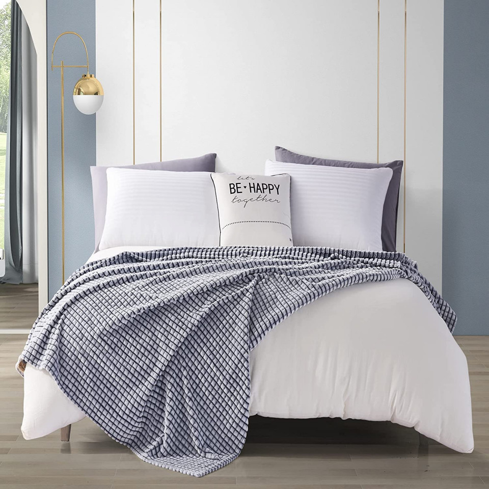 Poze Patura Qucover, microfibra, alb/negru, 150 x 200 cm