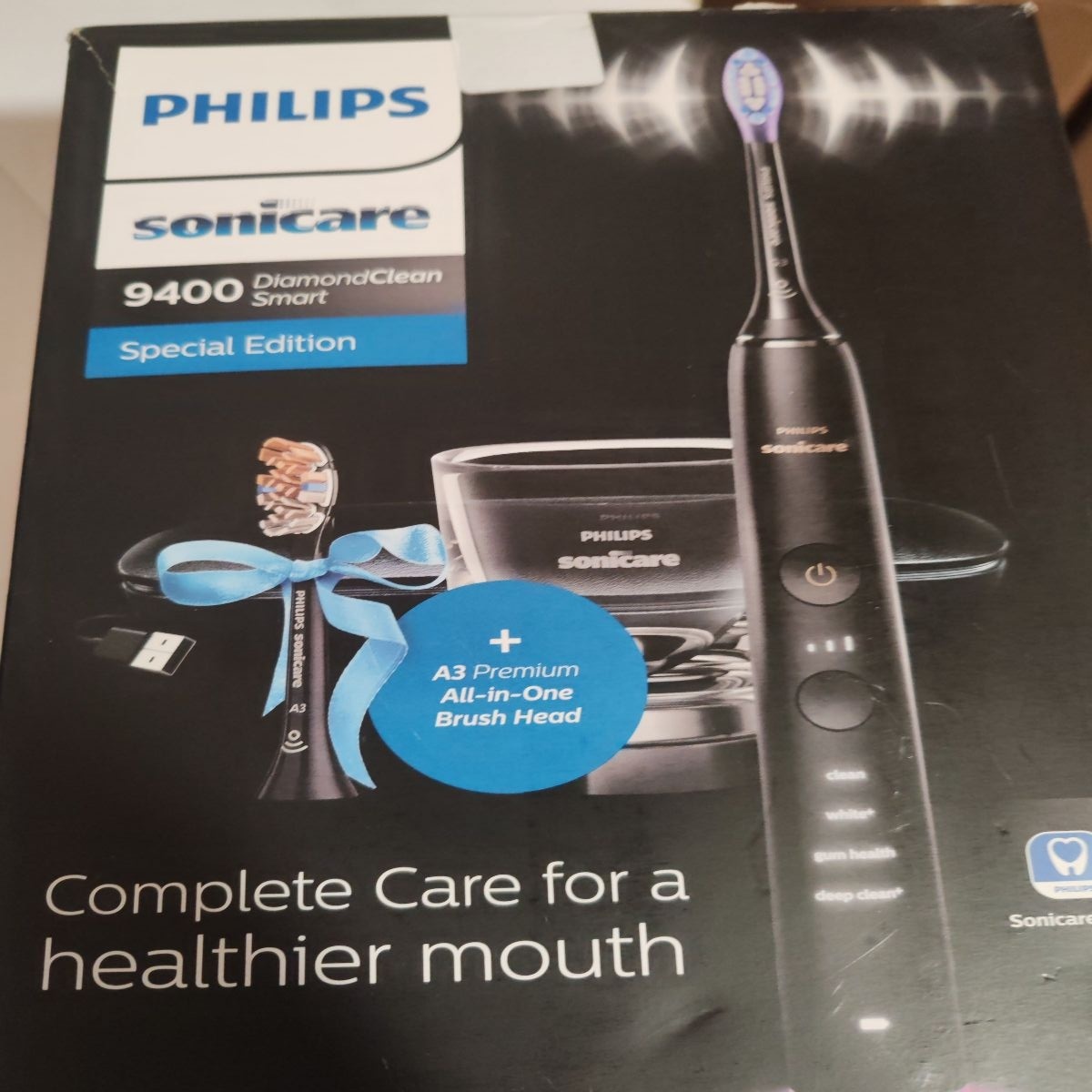 Periuta de dinti sonica electrica Philips Sonicare DiamondClean 9000 HX9917/89, 62000 miscari/minut, 4 moduri de curatare, 3 nivele intensitate,