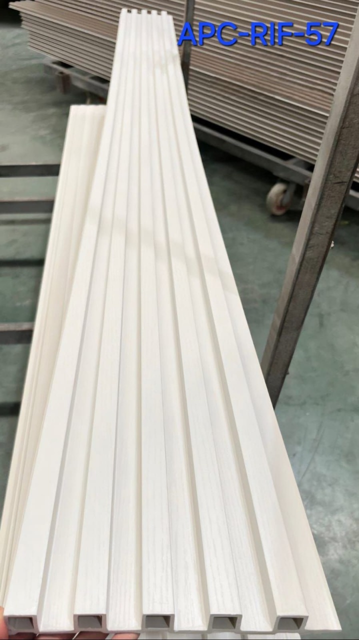 Riflaj WPC, 210 x 20 x 2700 mm
