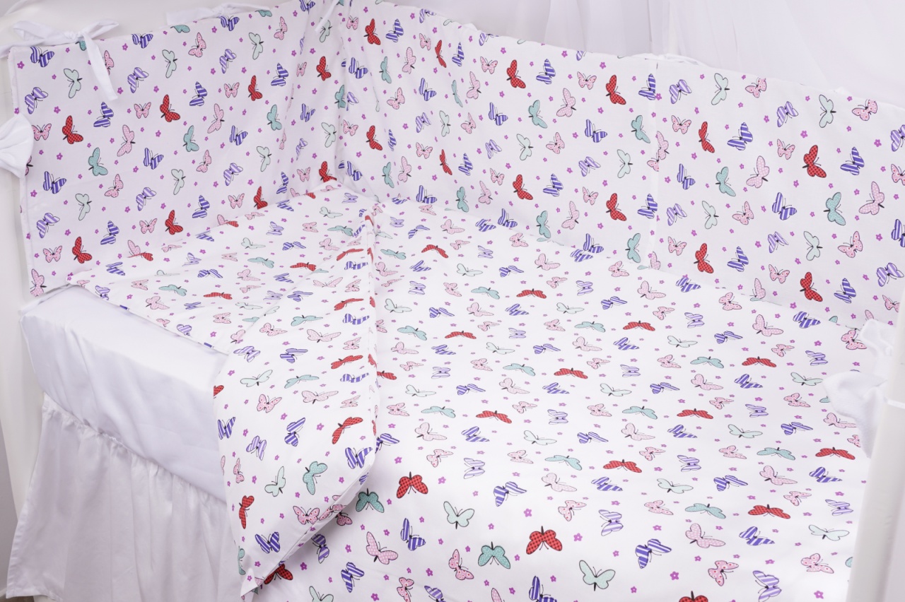 Lenjerie 6 piese patut 120x60 cm bumbac 100% model fluturasi multicolori