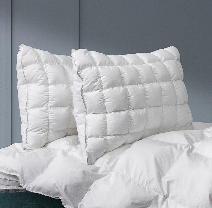 Perna matlasata Silver Best Sleep, 50x70x20 cm, umplutura fibre poliester siliconizate, bumbac 100%, fermitate medie-moale, alb, Resigilat, Grad A