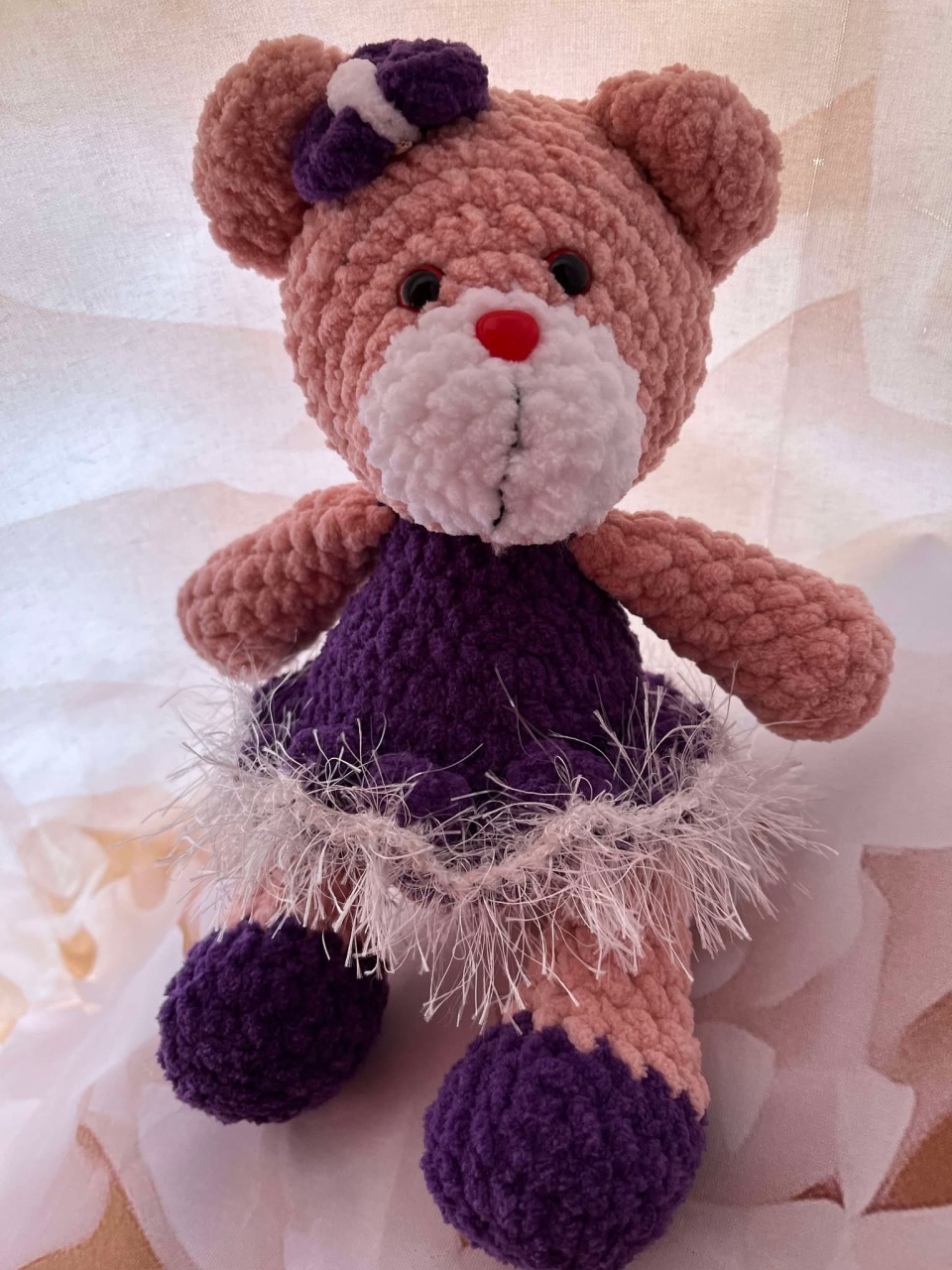 Jucarie de plus ursuletul Milla, lucrata manual, handmade, textil, roz/mov, 26 cm