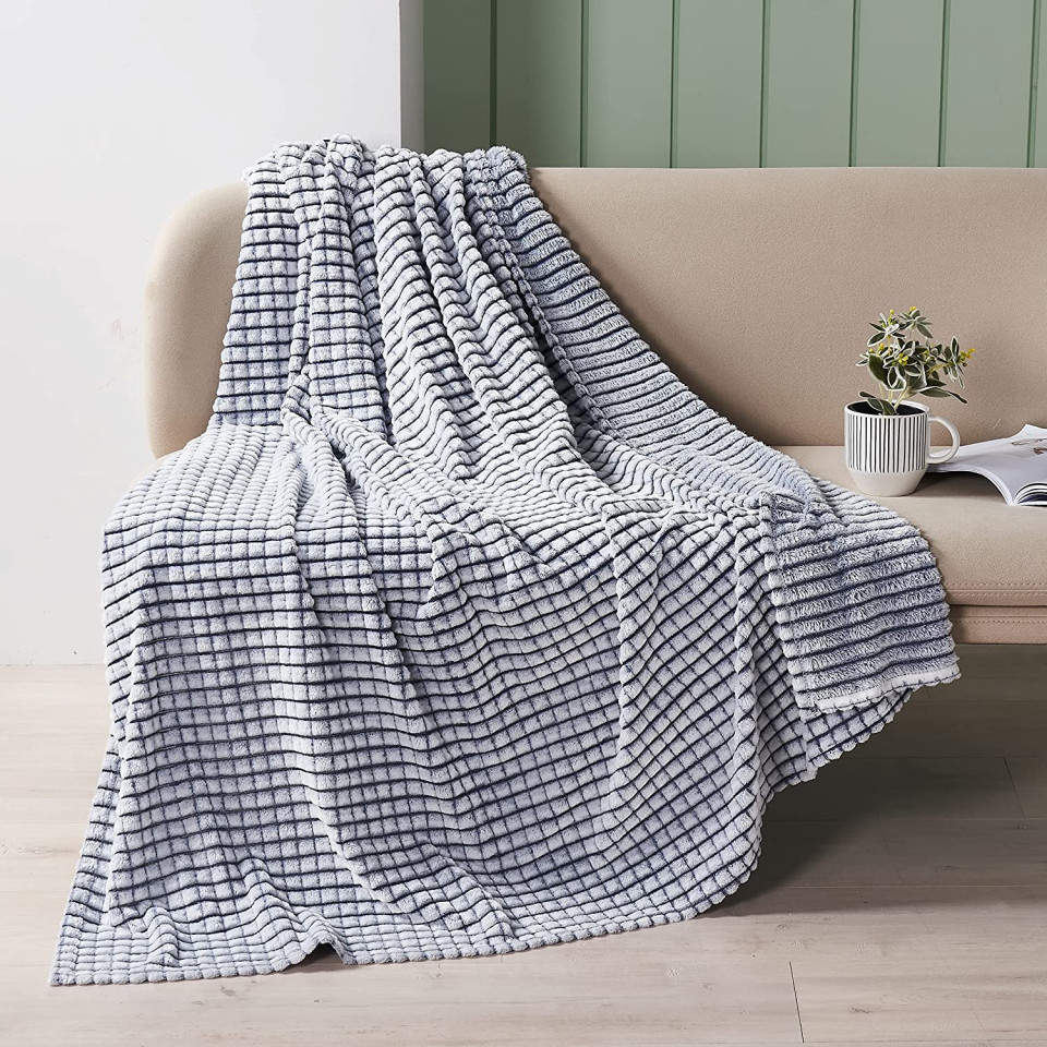 Poze Patura Qucover, microfibra, alb/negru, 150 x 200 cm