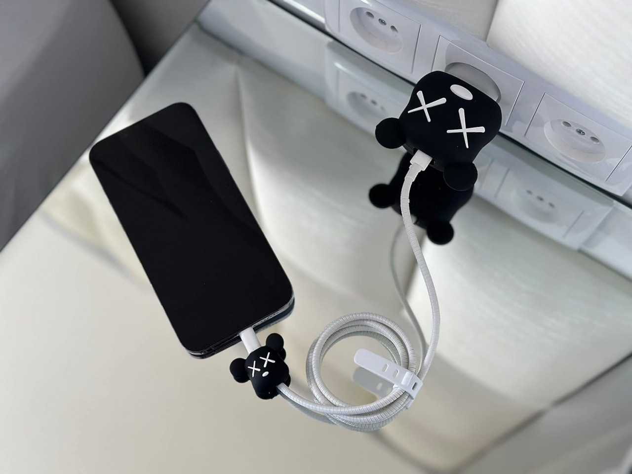 Set de 3 accesorii de protectie a cablului de incarcare Enzuis, PVC, negru/alb