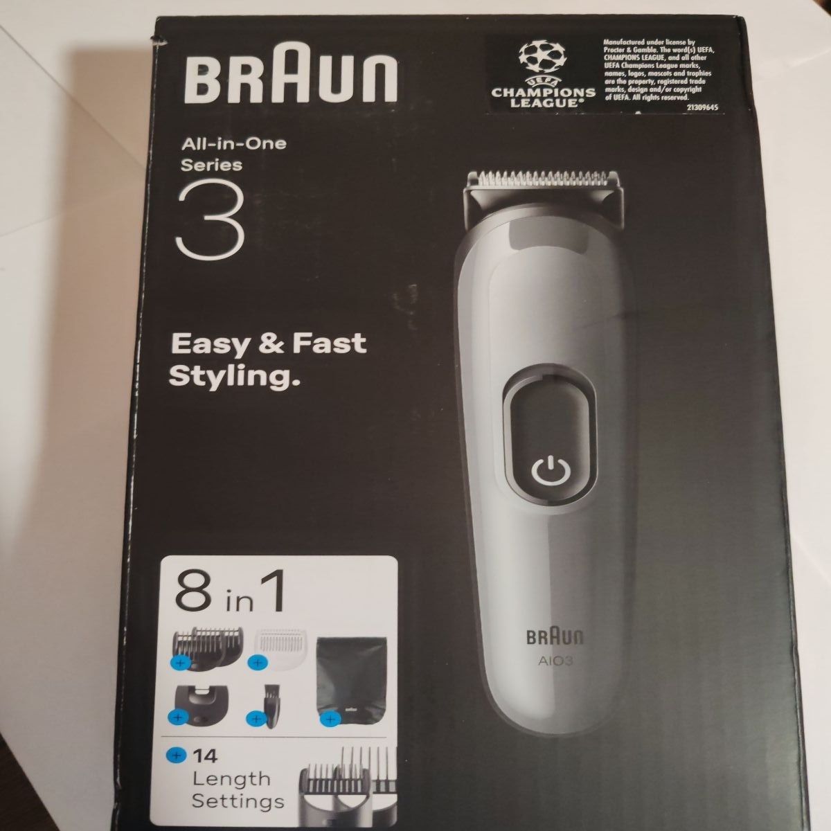 Aparat de tuns multifunctional Braun All-in-One Seria 3 AIO3540, 8-in-1, Lama ultra ascutita, 6 Piepteni, 1 Perie de curatare, 1 Saculet, 14 Setari