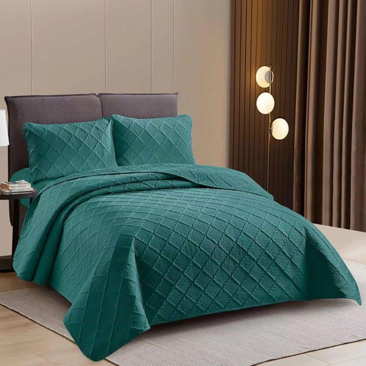 Cuvertura matlasata dimensiunea 160x230 cm cm si 1 fata de perna 50x70 cm, pat single, colectia Pucioasa, uni, model romburi, culoare verde