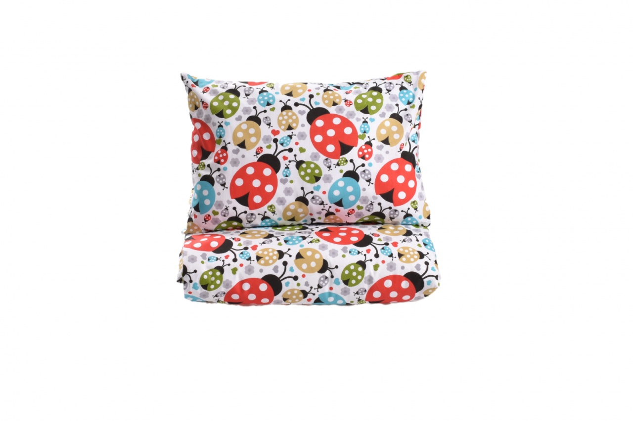 Lenjerie patut gradinita 3 piese patut stivuibil bumbac 100% model Buburuze