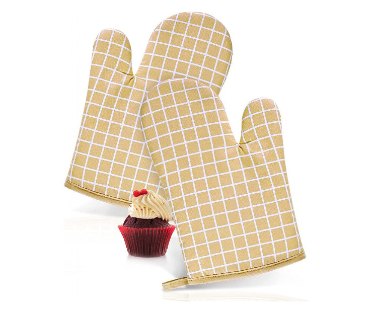 Set de manusi pentru cuptor Liagué, 2 piese, bej/alb, bumbac matlasat, 18 x 28 cm
