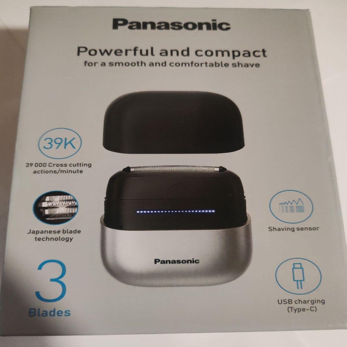 Aparat de ras compact Panasonic Seria 700 ES-CM3BKS503, 3 lame, Japanese blade technlogy, senzor pentru barba, motor liniar ultra-rapid, 45min