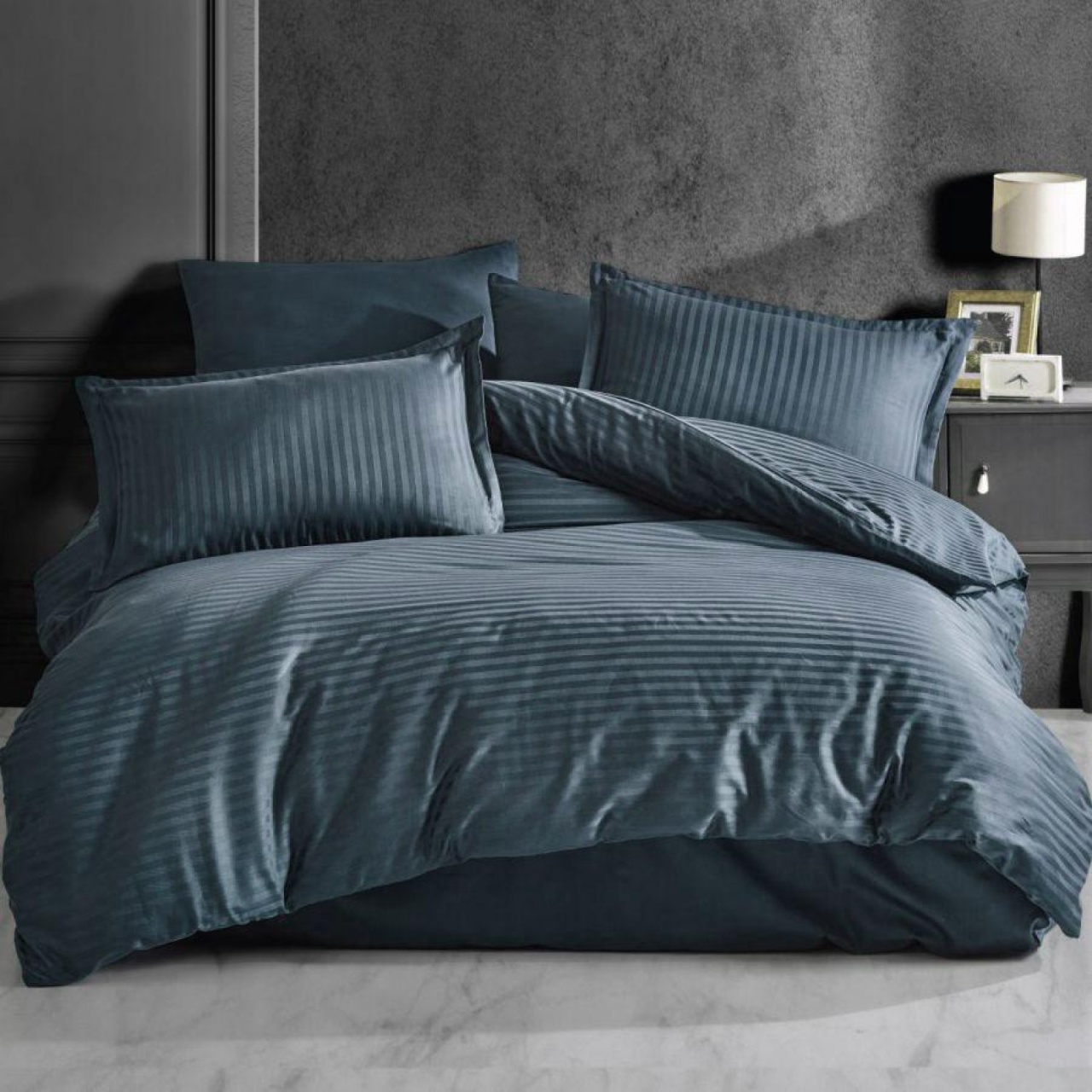Lenjerie de pat Cotton Deluxe Home & Deco, Damasc Saten Gri antracit Bumbac 100%, XXL