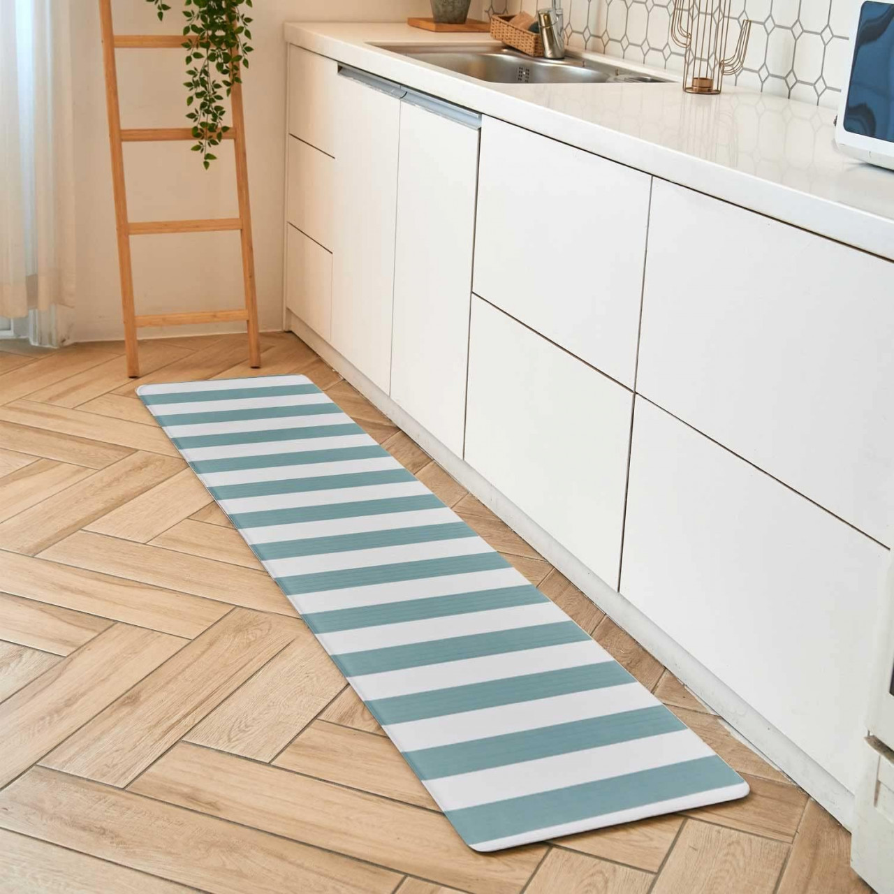 Traversa reversibila pentru bucatarie Innohouse, PVC, alb/verde/gri, 46 x 124 cm