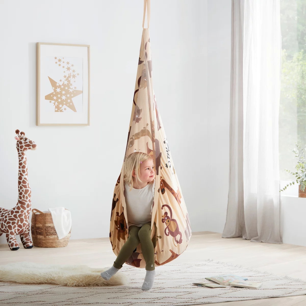 Hamac maro/bej cu tematică de peșteră suspendată Pooh, 70/150/70 cm