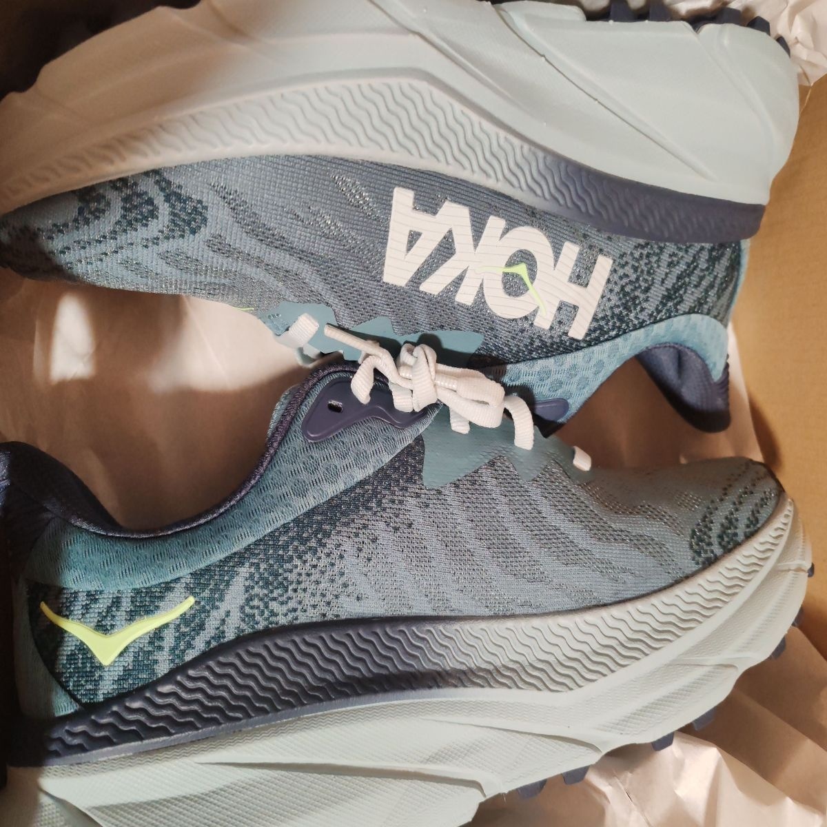 Hoka, Pantofi sport pentru alergare Challenger 7, Alb, Gri carbune, 9, Resigilat, Grad A