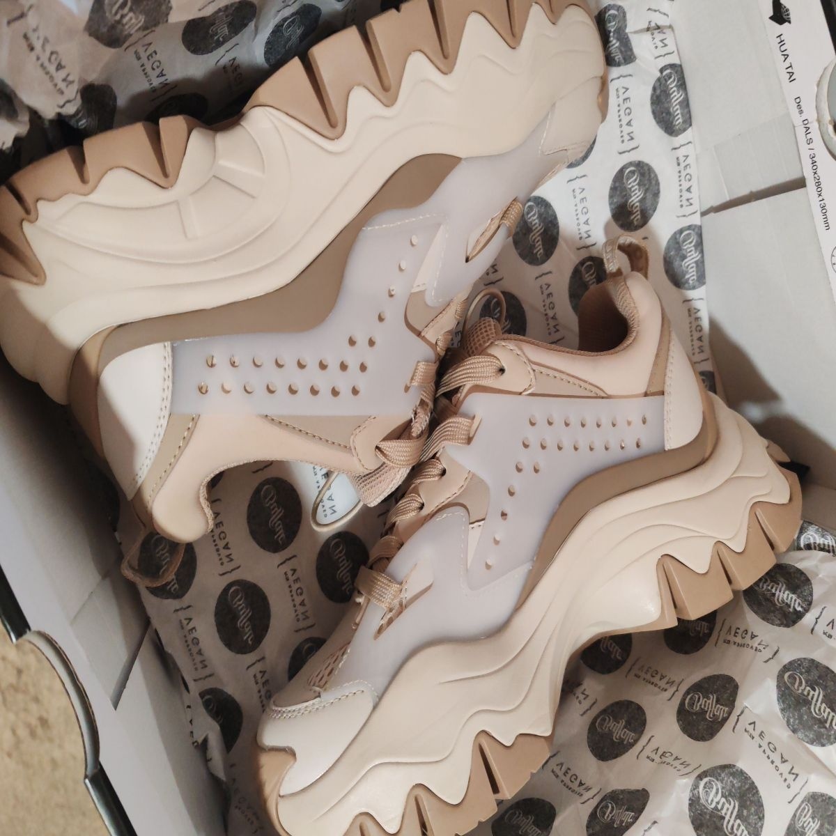 Buffalo, Pantofi sport de piele ecologica si material textil Trail One, Bej deschis, 37, Resigilat, Grad A