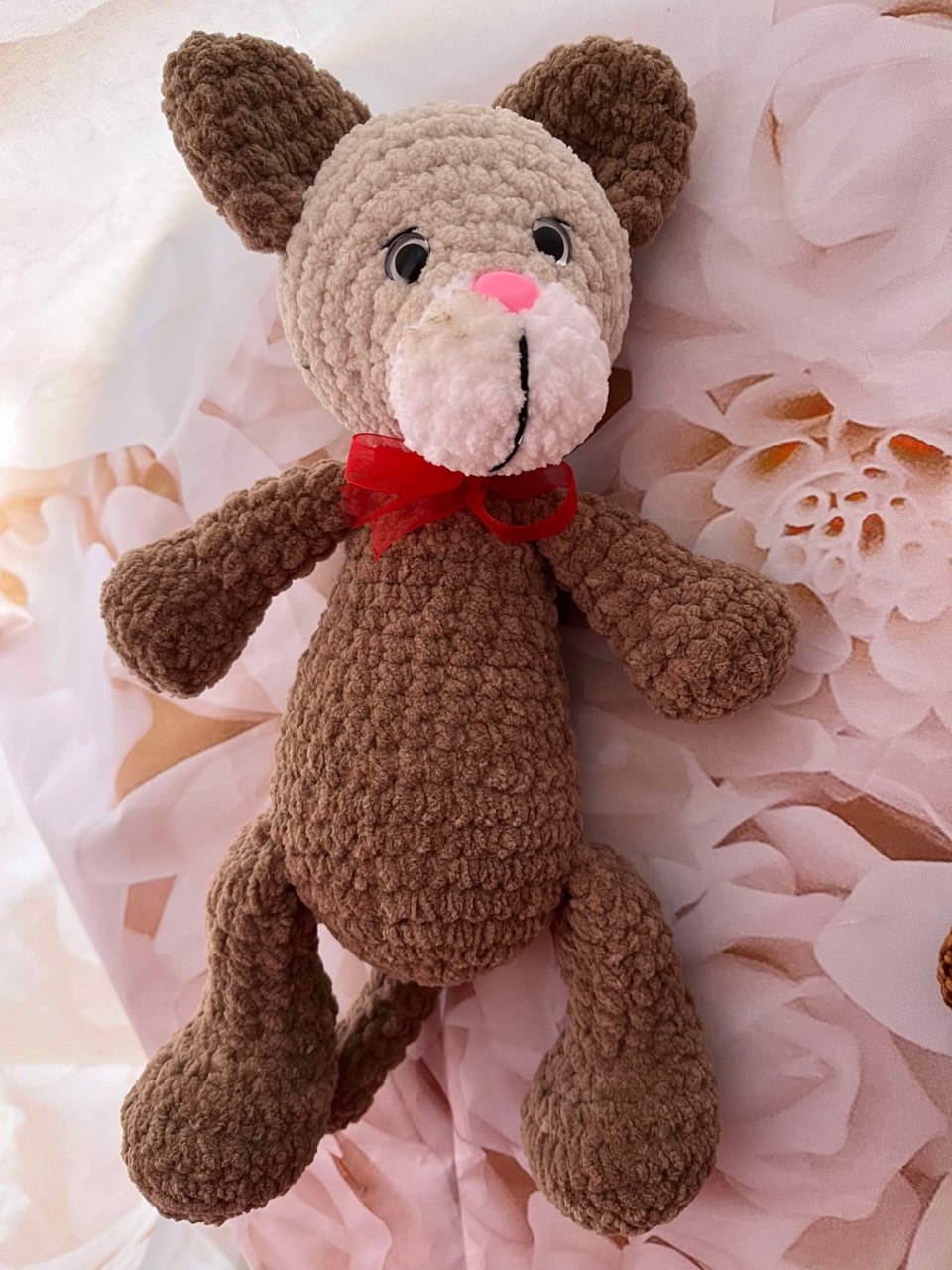Jucarie de plus ursuletul Barnny, lucrata manual, handmade, textil, maro/bej, 30 cm