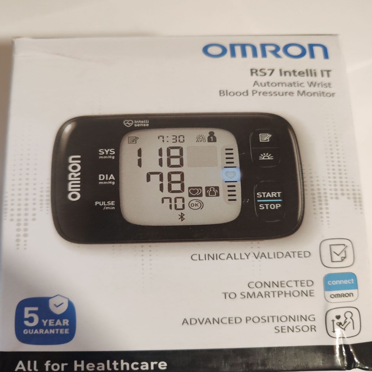 Tensiometru de incheietura Omron RS7, Bluetooth, 2 utilizatori, 100 de masuratori, Negru, Resigilat, Grad A