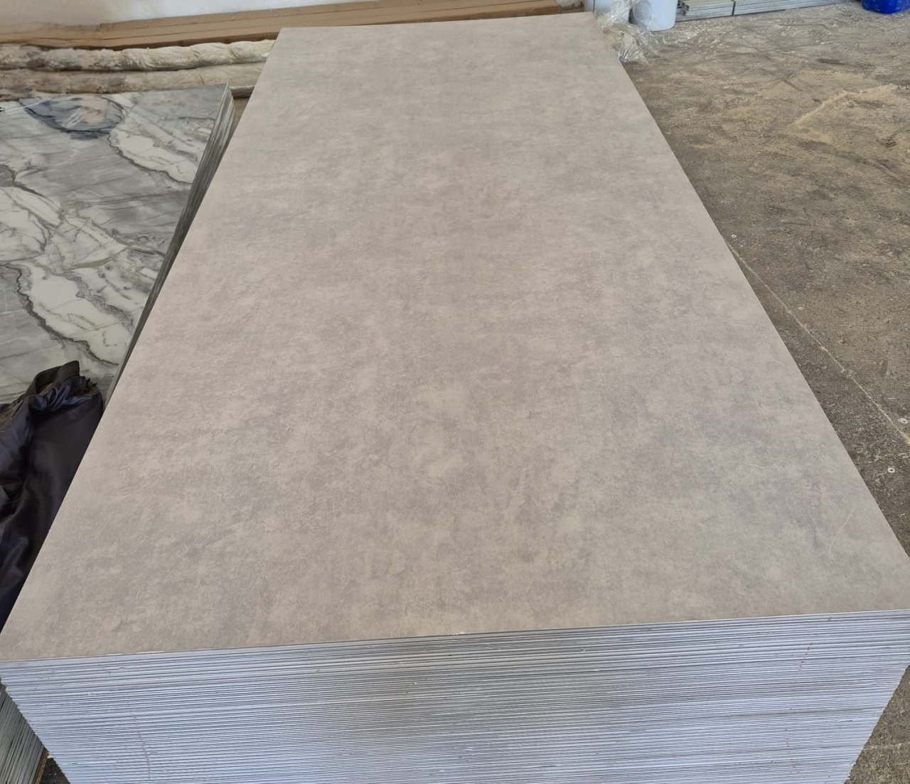 Panou decorativ imitatie marmura WPC, 1220 x 2700 x 5 mm