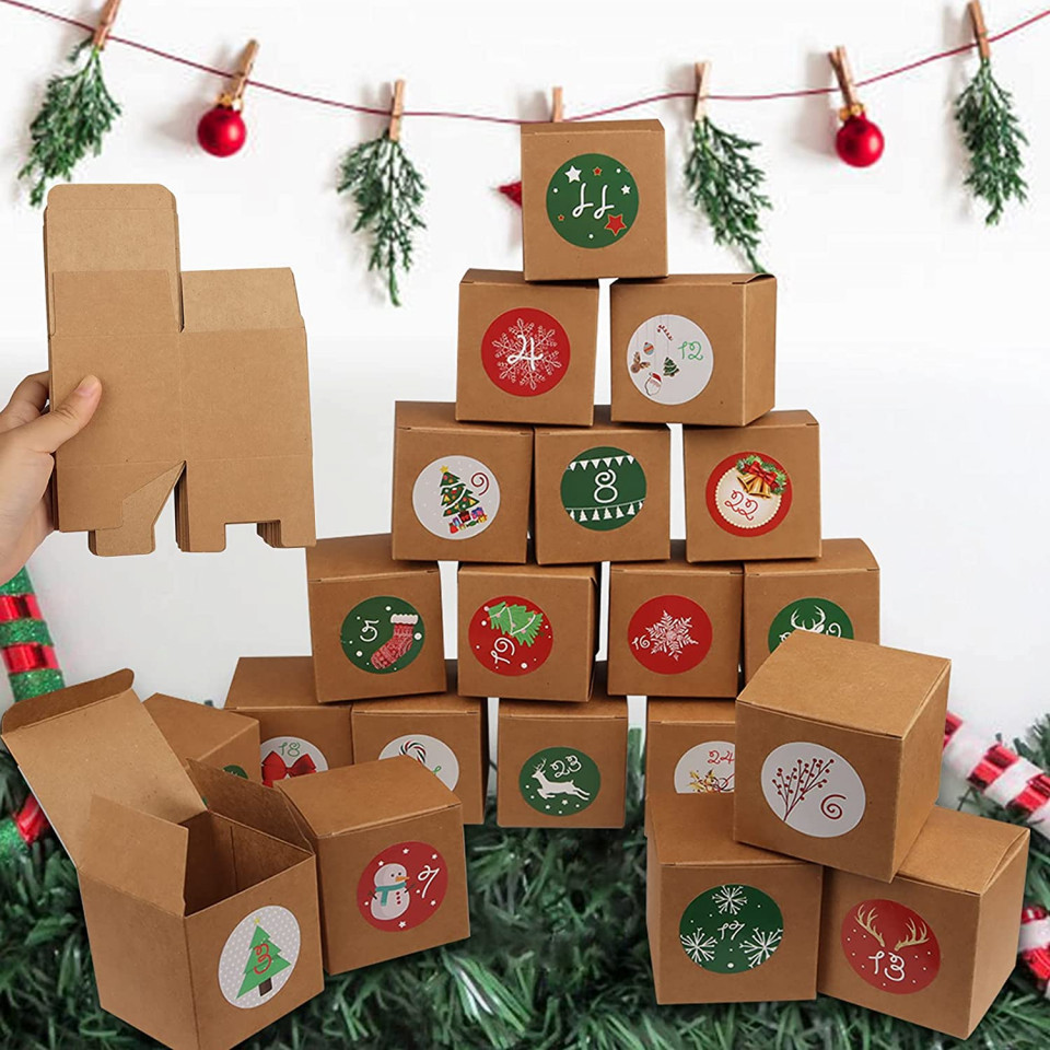 Set de 24 cutii si 24 stickere pentru calendarul de advent Yisscen, hartie/PVC, multicolor, 14 x 7 x 7 cm