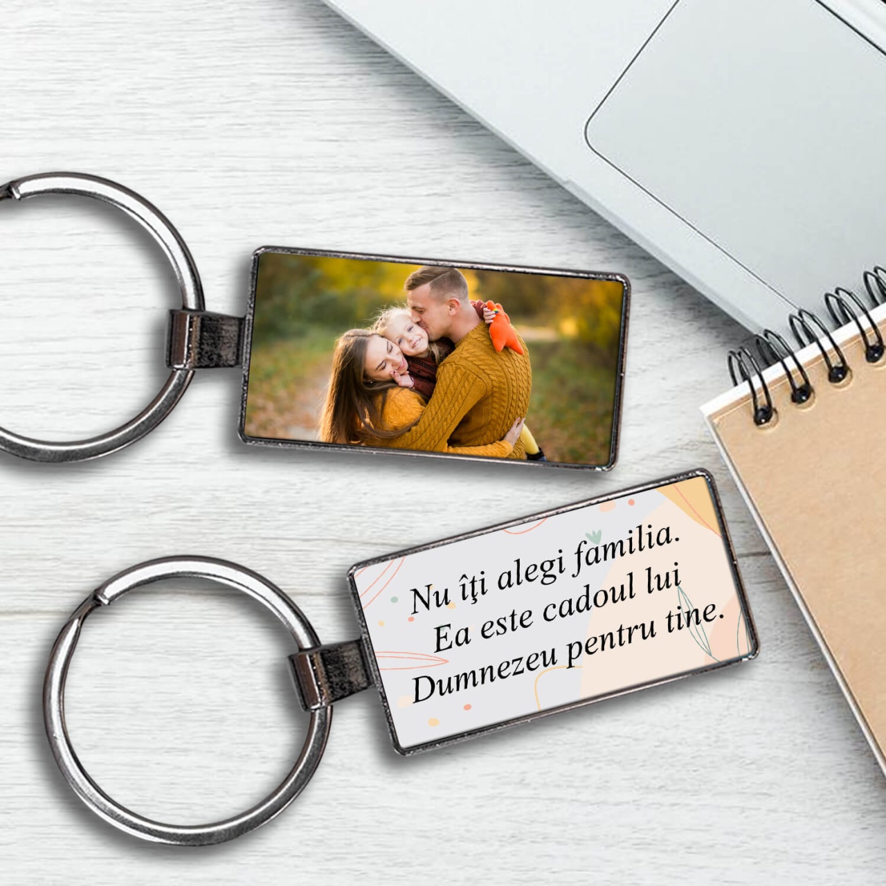 Breloc personalizat cu fotografie si mesaj